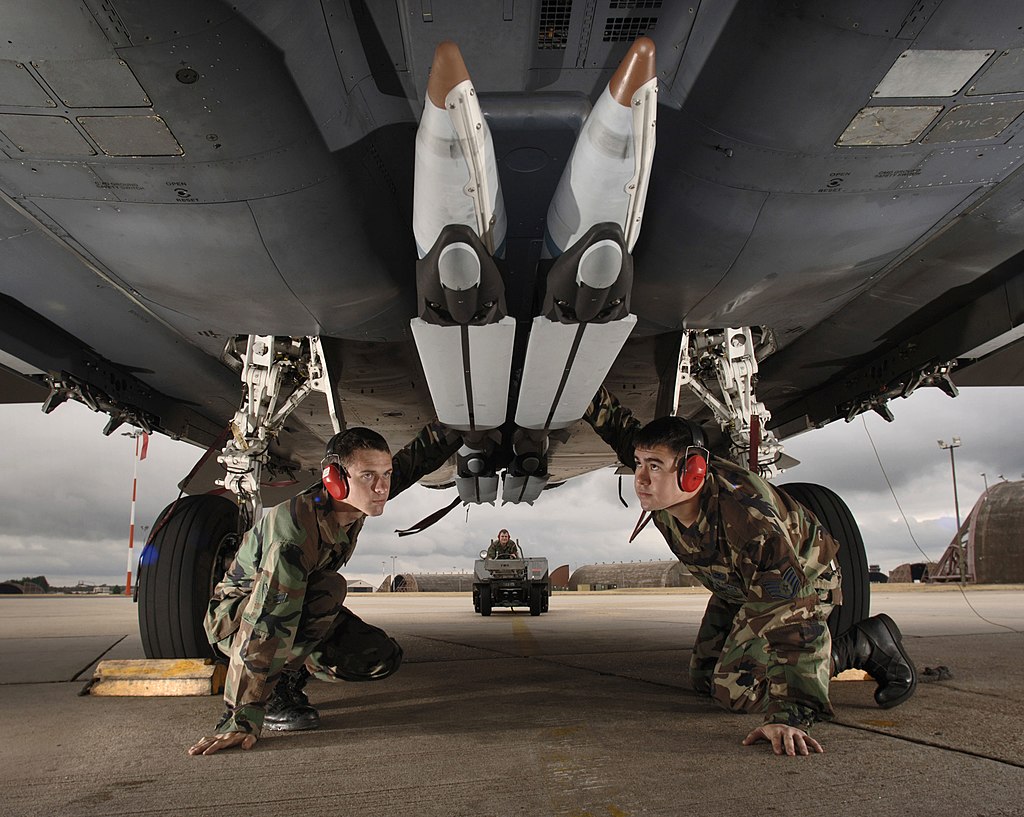 GBU-39 SDB op een F-15E vliegtuig GBU-39 SDB op een F-15E vliegtuig