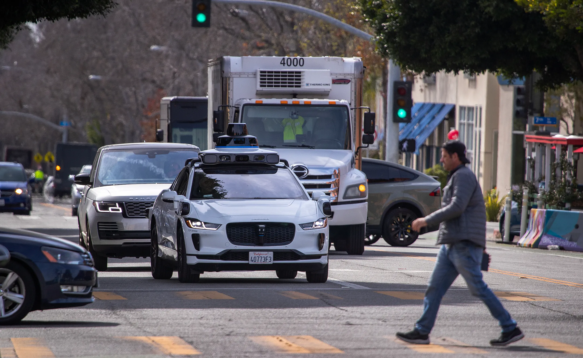 Waymo breidt zijn robotaxi-servicegebied uit in San Francisco, ondanks protesten van inwoners van de stad Waymo breidt zijn robotaxi-servicegebied uit in San Francisco, ondanks protesten van inwoners van de stad