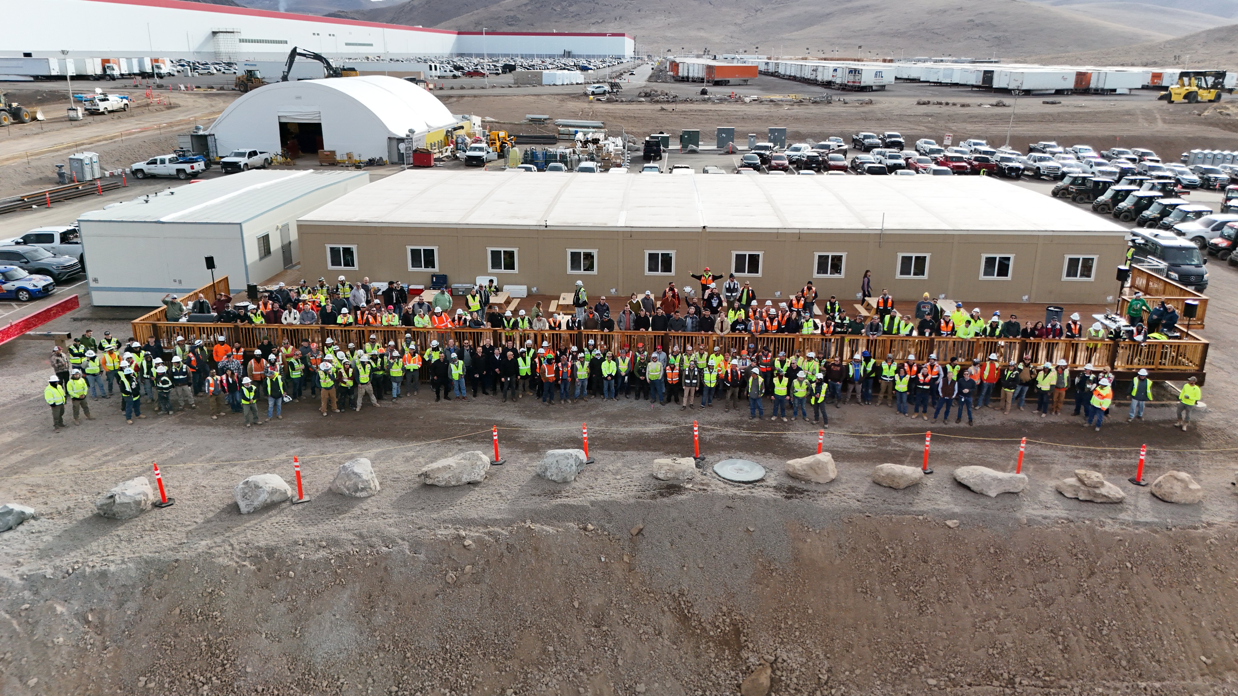 Hoofdstaalconstructie van de Tesla Semi-fabriek in Nevada Hoofdstaalconstructie van de Tesla Semi-fabriek in Nevada