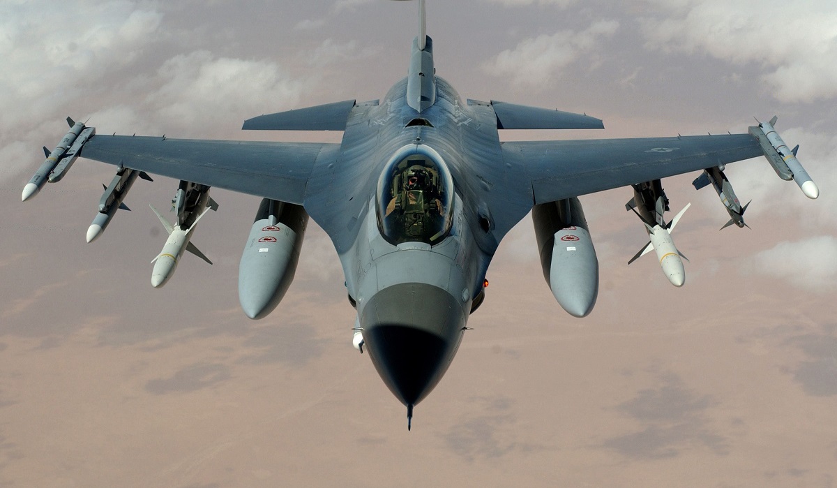 Media: eerste F-16 straaljagers arriveren de komende weken in Oekraïne Media: eerste F-16 straaljagers arriveren de komende weken in Oekraïne