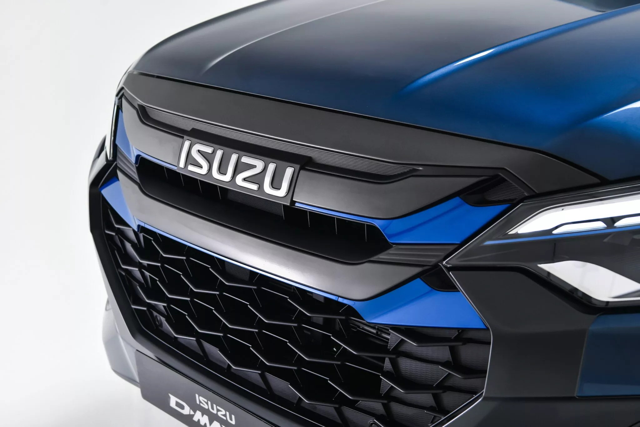 Isuzu D-Max EV frontale aanzicht