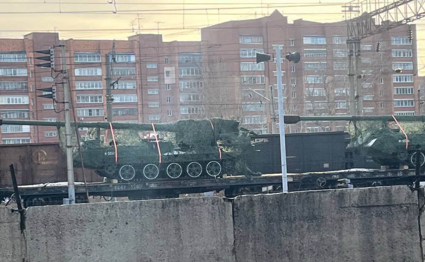 Eerste foto van de M1989 Koksan van Noord-Korea in Rusland
