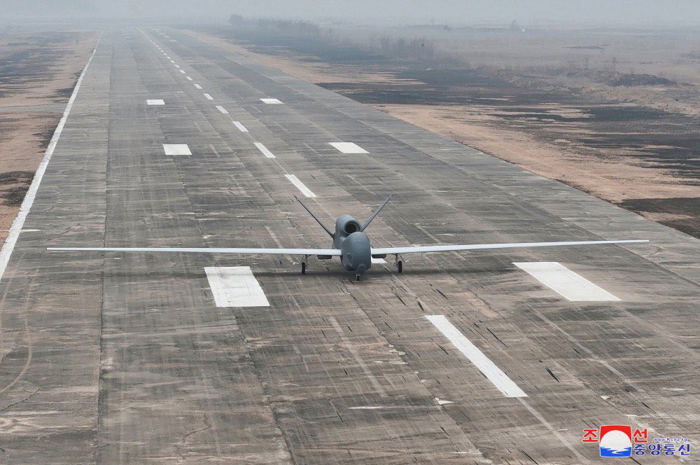 Saebyeol-4 - een nieuwe strategische drone van de DVK Saebyeol-4 - een nieuwe strategische drone van de DVK