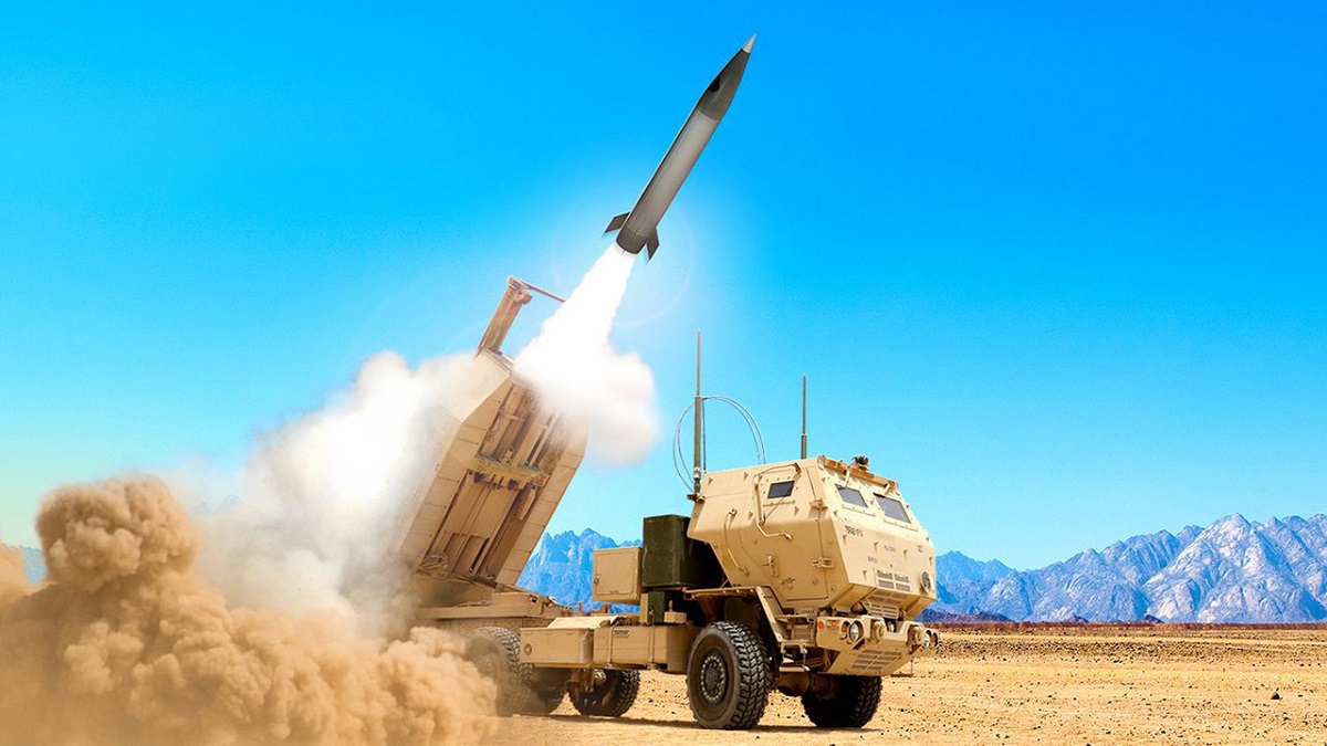 Pentagon kondigt nieuw hulppakket van 375 miljoen dollar aan voor Oekraïne, met onder meer artilleriegranaten, antitankraketten en pantservoertuigen Pentagon kondigt nieuw hulppakket van 375 miljoen dollar aan voor Oekraïne, met onder meer artilleriegranaten, antitankraketten en pantservoertuigen