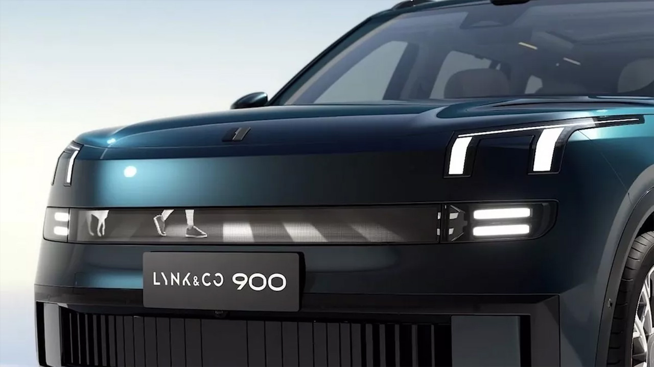 Lynk Co 900 tegen de achtergrond van de natuur Lynk Co 900 tegen de achtergrond van de natuur
