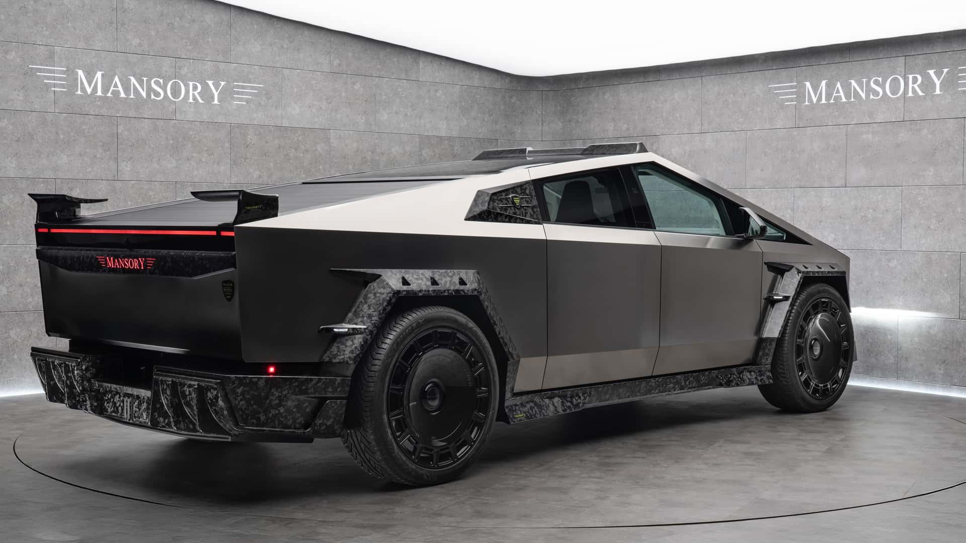 Mansory Verlenging Tesla Cybertruck Achteraanzicht Mansory Verlenging Tesla Cybertruck Achteraanzicht