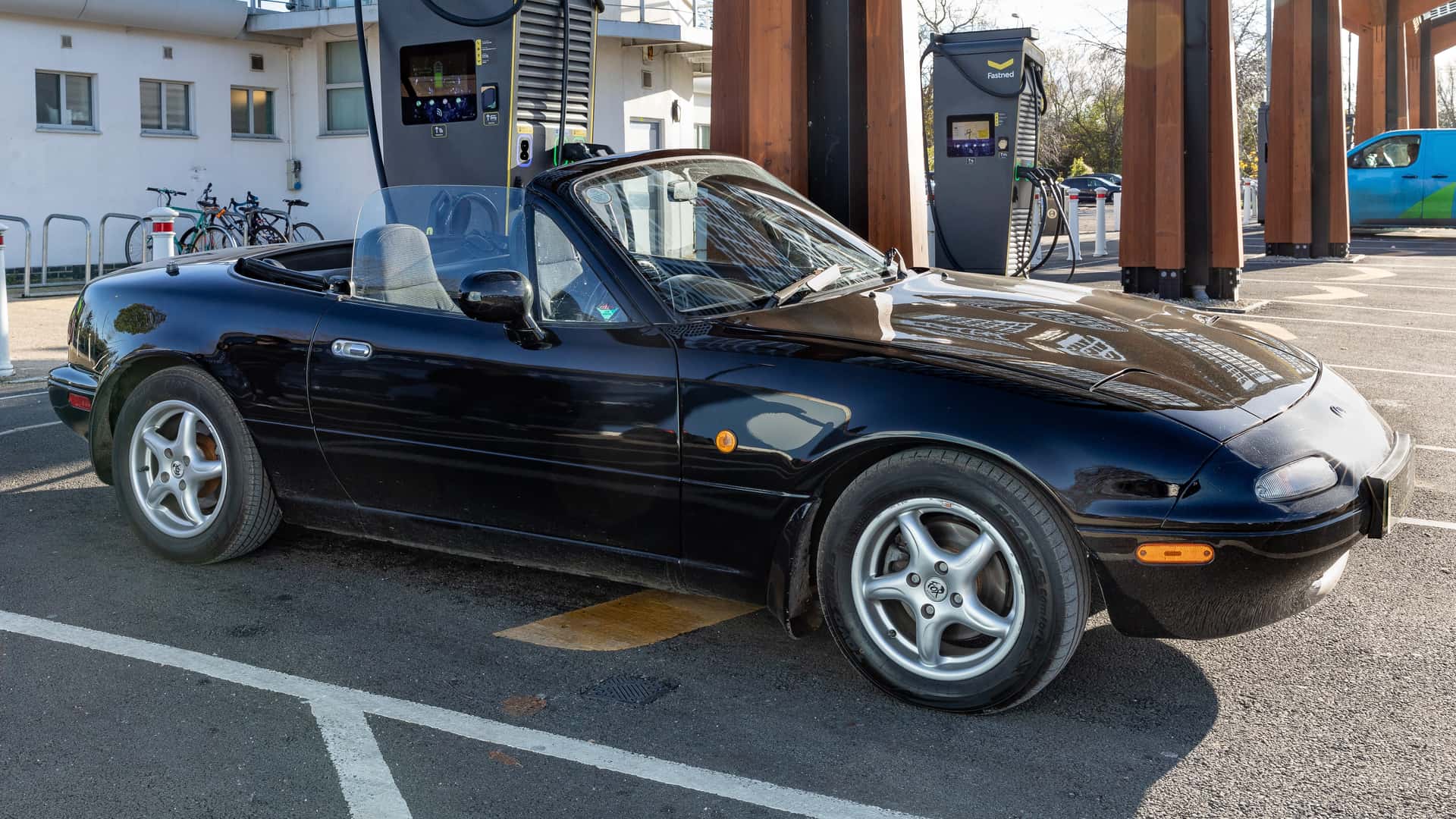 Geëlektrificeerde Mazda MX-5 NA - bekijk 1 Geëlektrificeerde Mazda MX-5 NA - bekijk 1
