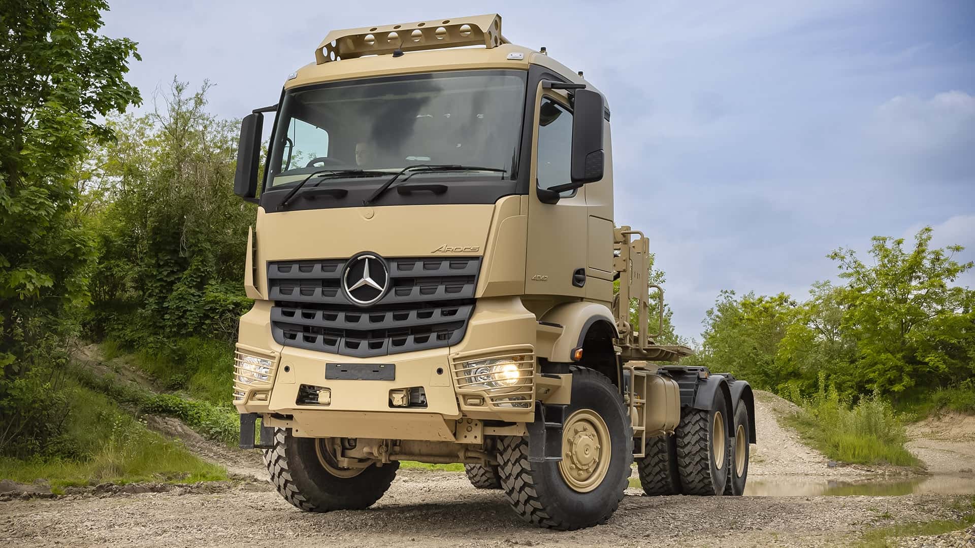 Mercedes-Benz Arocs 4042 AS 6x6 Mercedes-Benz Arocs 4042 AS 6x6, legervrachtwagen