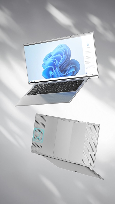 Compal laptop scherm wanneer uitgeschoven Compal laptop scherm wanneer uitgeschoven