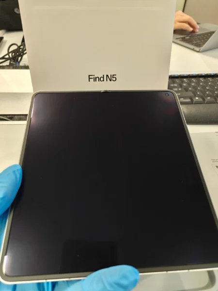 Oppo Find N5 interne display zonder zichtbare vouw Oppo Find N5 interne display zonder zichtbare vouw