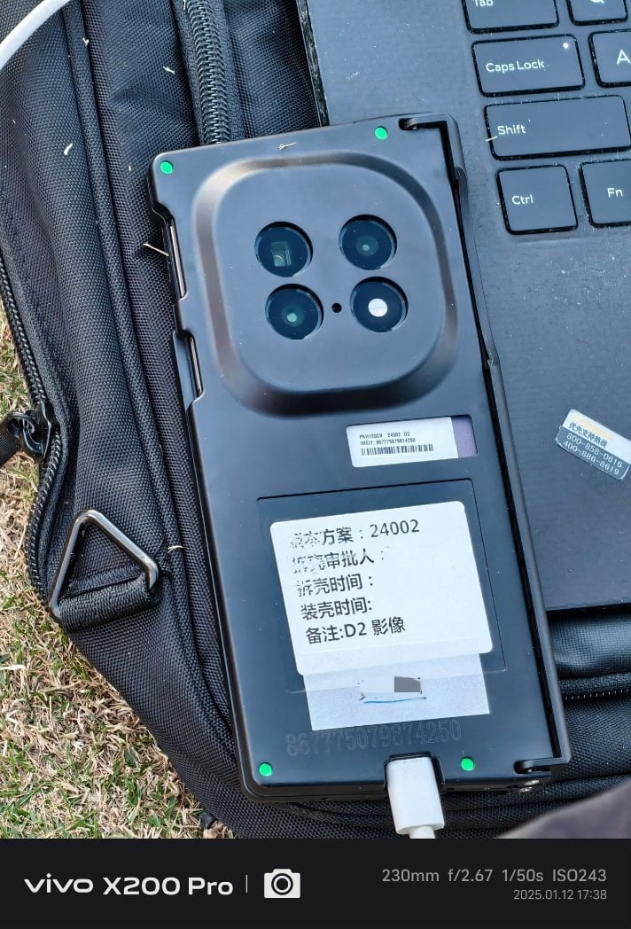 Oppo Find N5 in een volledig gesloten behuizing Oppo Find N5 in een volledig gesloten behuizing