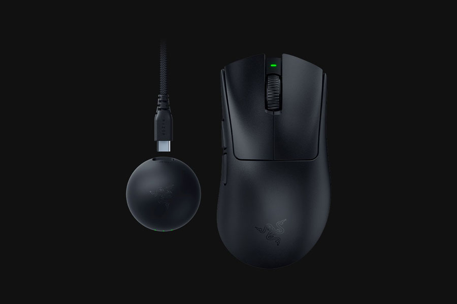 Panoramisch uitzicht op de Razer DeathAdder V4 Pro