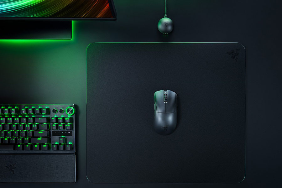 Zijaanzicht van de Razer DeathAdder V4 Pro