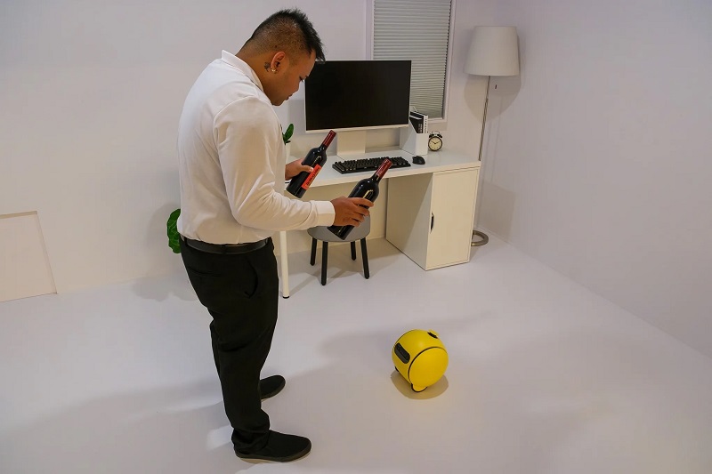 Ballie robotassistent met projector Ballie robotassistent met projector