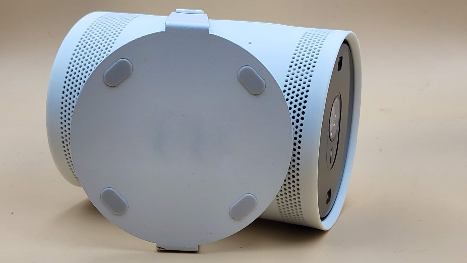 Meer dan een draagbare projector: 6 beroepen Samsung De Freestyle-9 Meer dan een draagbare projector: 6 beroepen Samsung De Freestyle-9