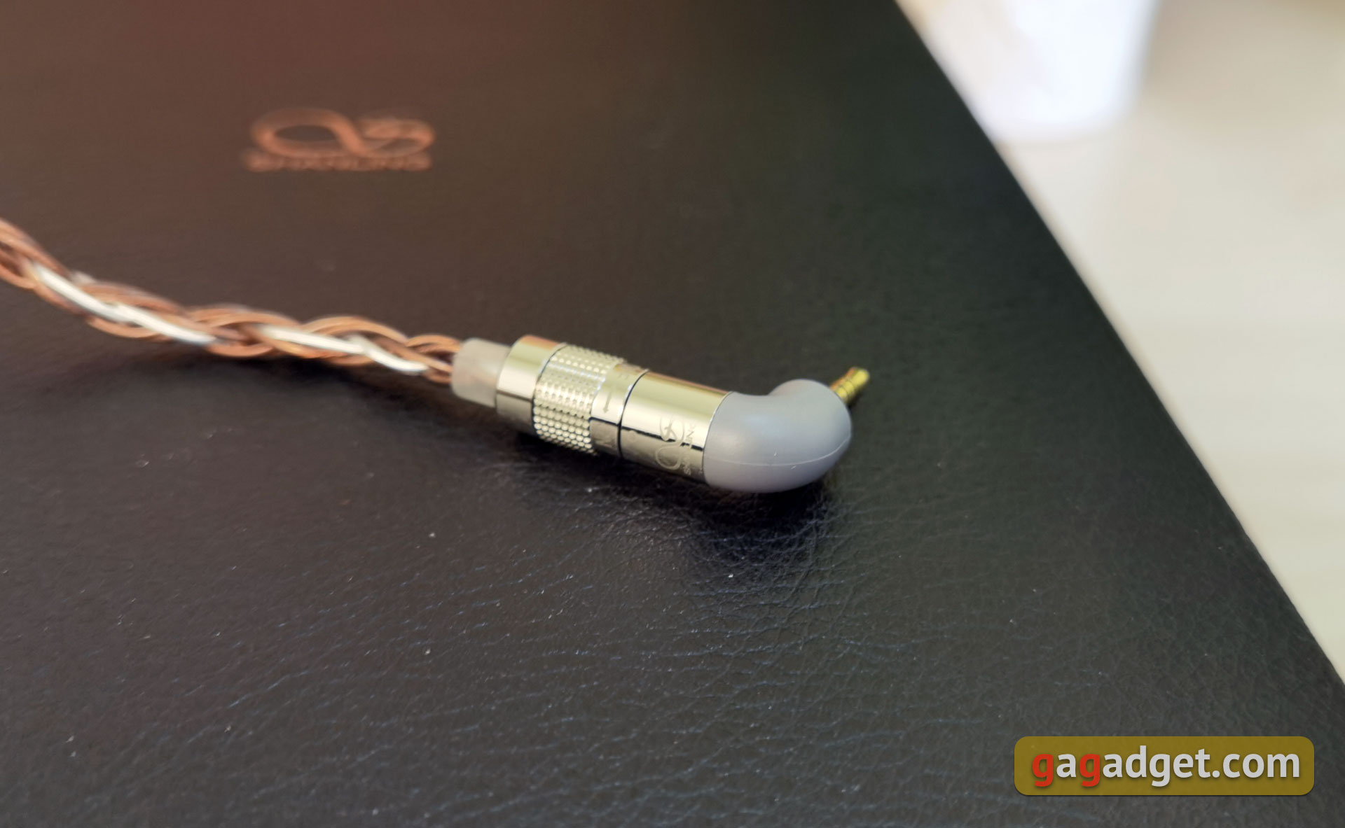 Shanling ME800 review: het vlaggenschip hybride hoofdtelefoon met duur en elegant geluid-15 Shanling ME800 review: het vlaggenschip hybride hoofdtelefoon met duur en elegant geluid-15