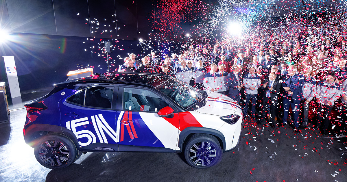 5-миллионный автомобиль с конвейера 5-миллионный автомобиль с конвейера завода TMMF