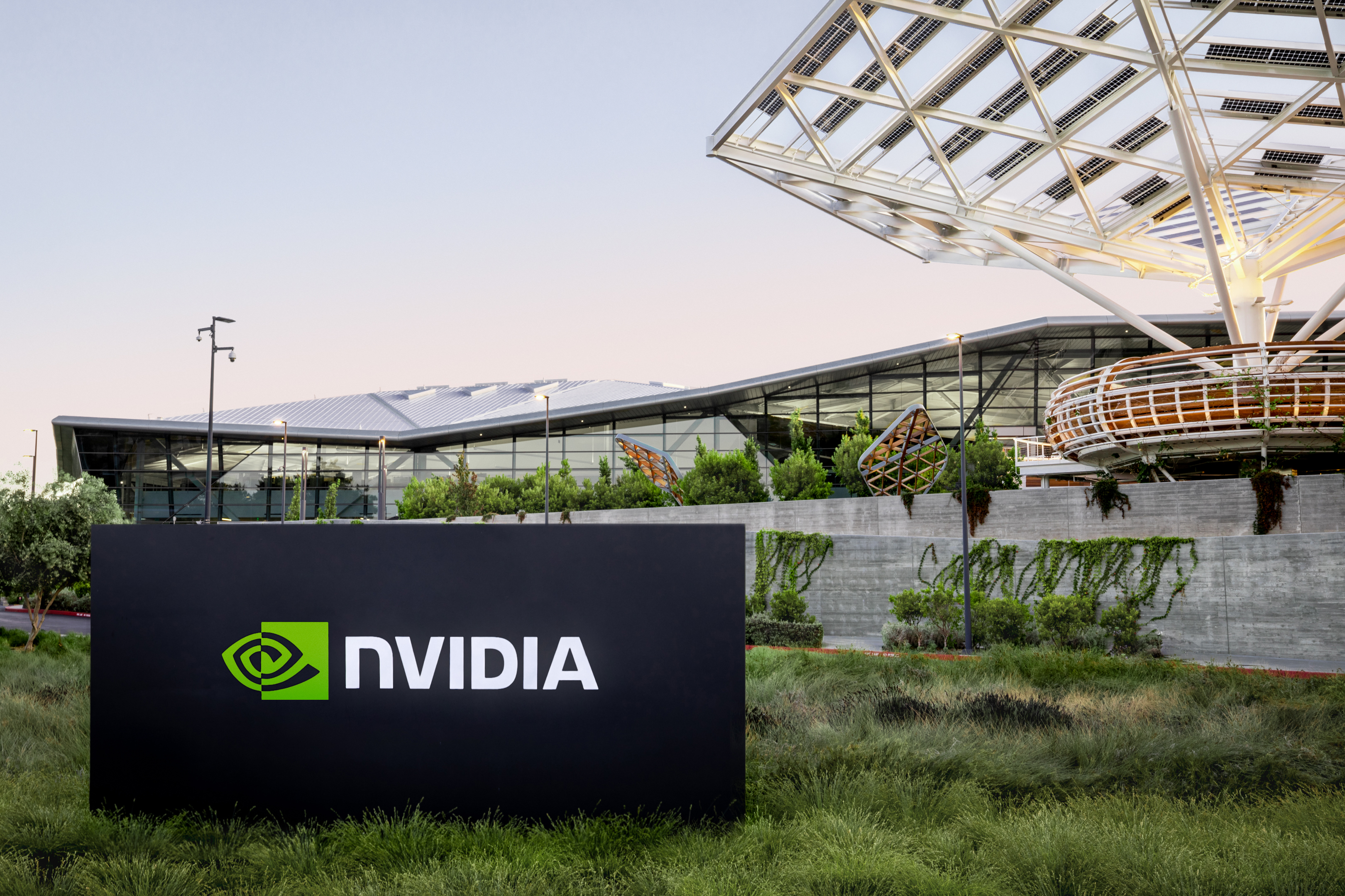 NVIDIA's marktwaarde overschrijdt voor het eerst $ 2 biljoen te midden van AI-hype NVIDIA's marktwaarde overschrijdt voor het eerst $ 2 biljoen te midden van AI-hype